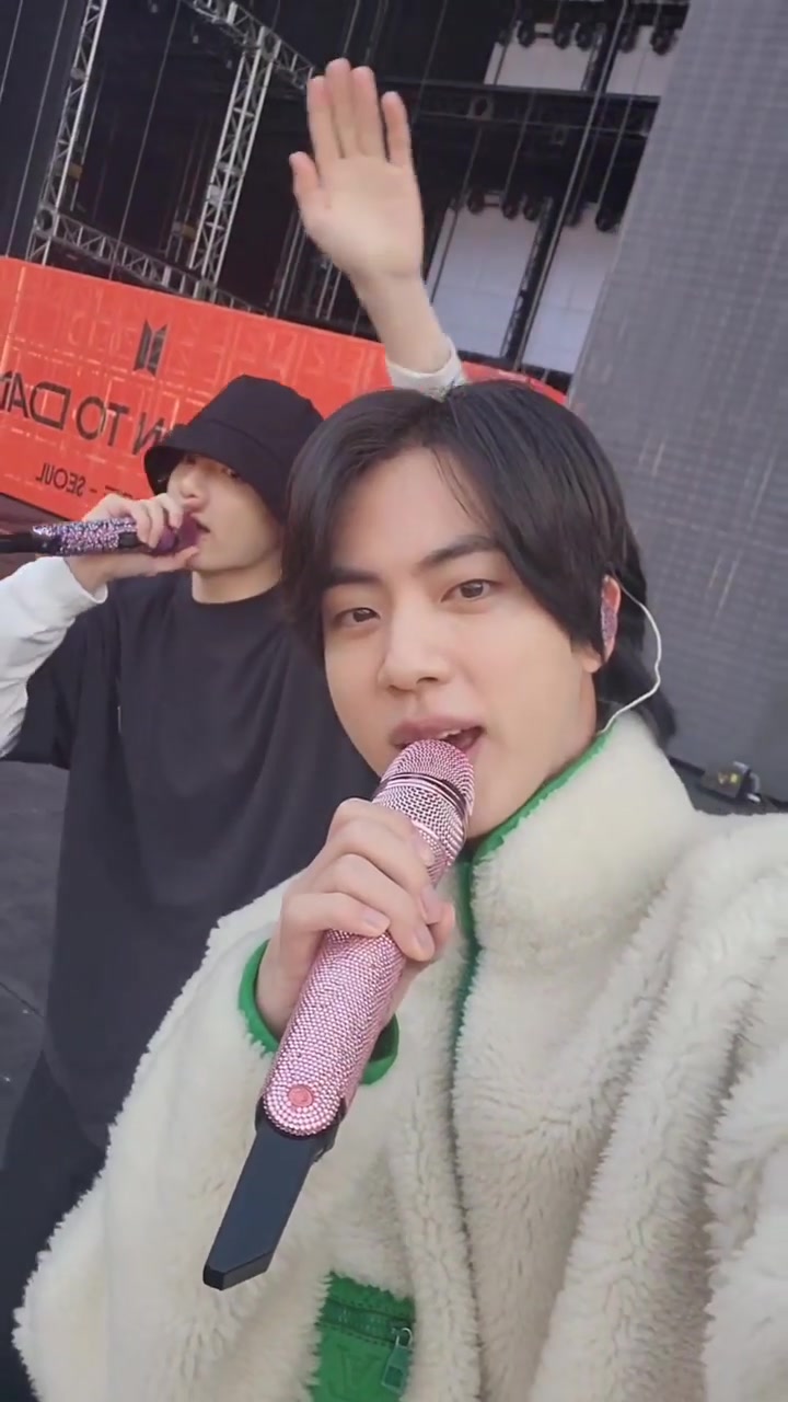 @kimseokjinny 💟