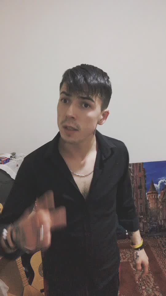 @Tanınmış birisi