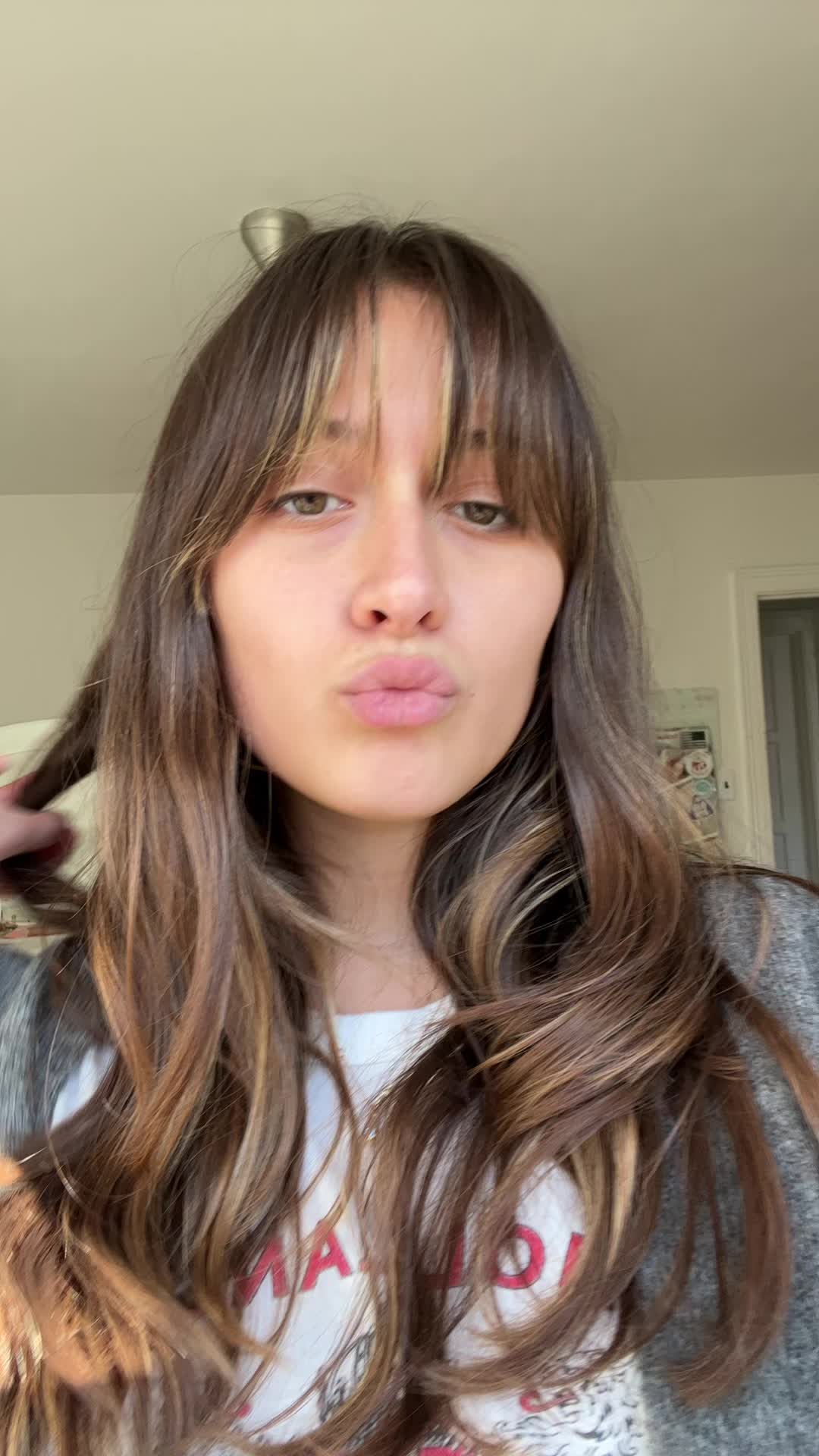 @Ella