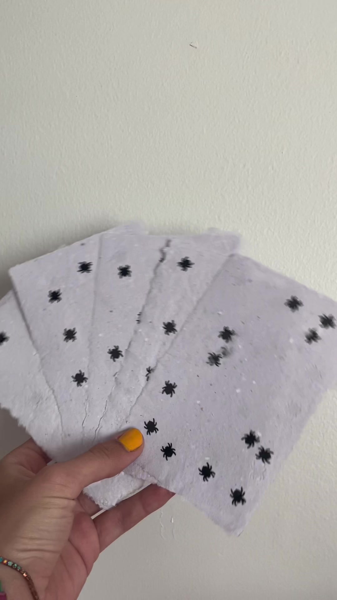 @Glitterundermynails
