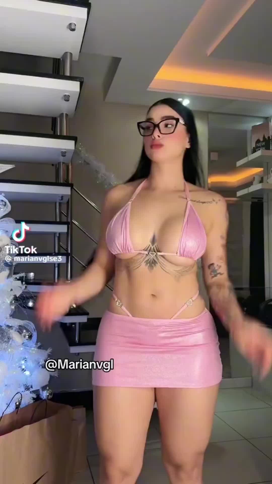 @Mariangl1