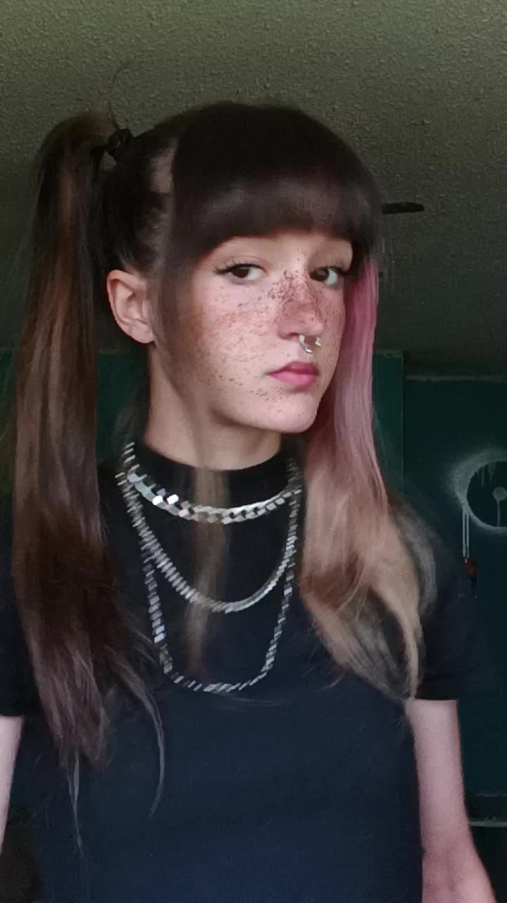 @🖤
