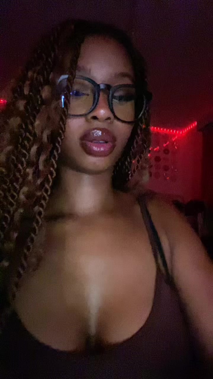 @Saretta🧛🏽🦇