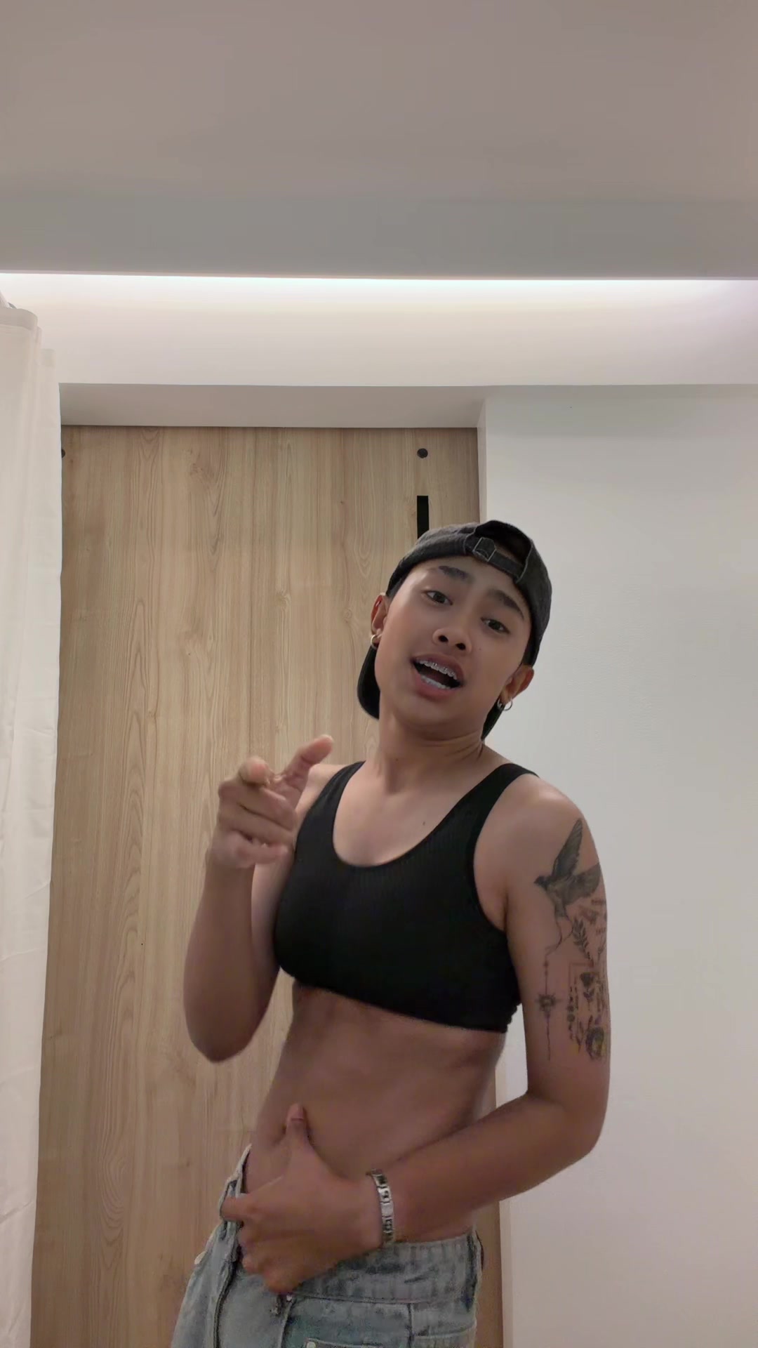 @&rdquo;แพรวดีเอ็ม&ldquo;