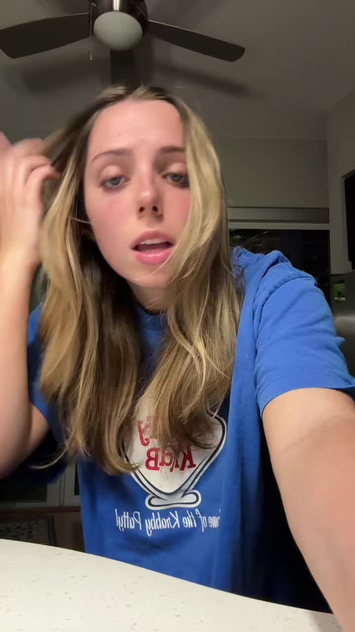 @Holls