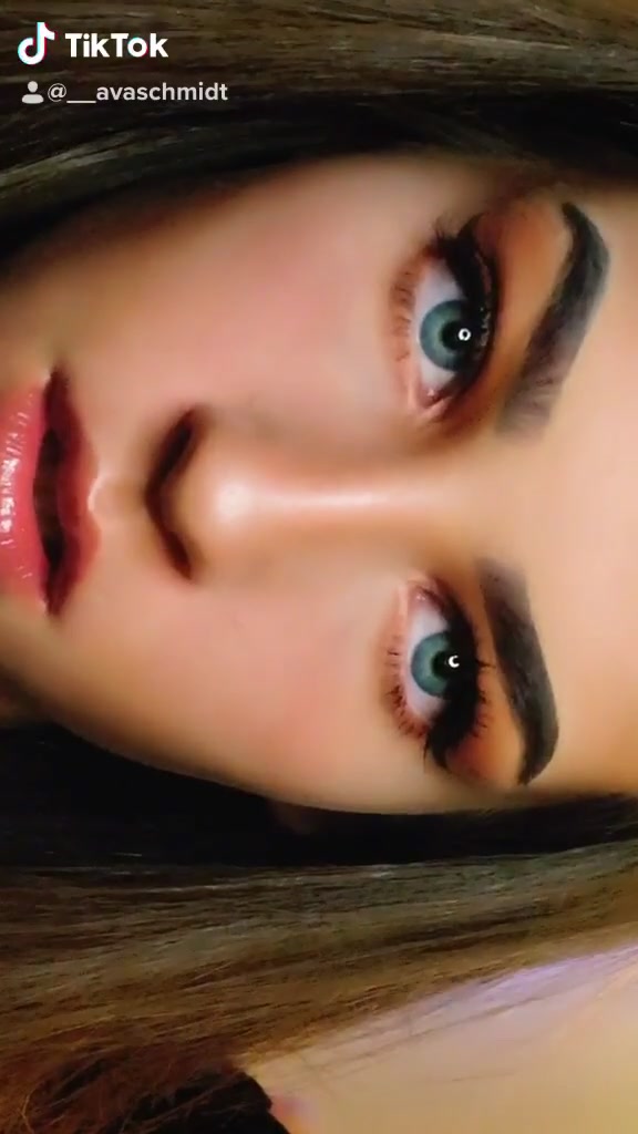 @Ava Schmidt