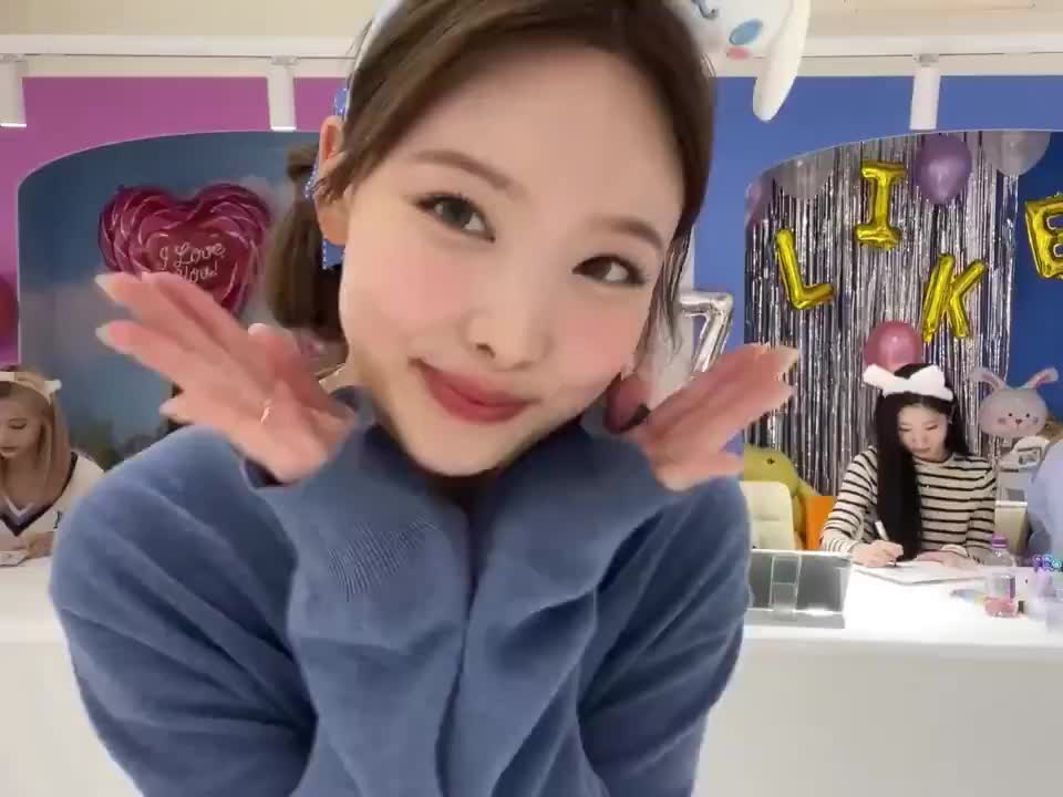 @Jennieee :3