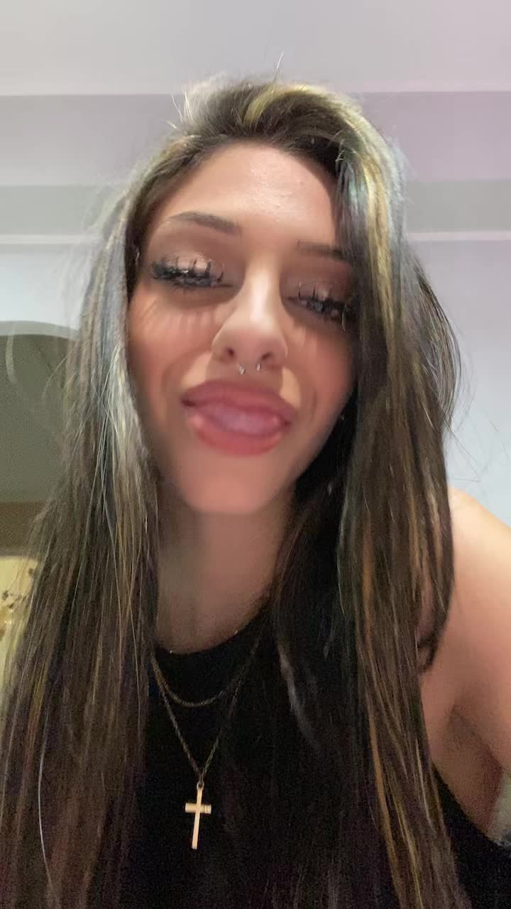 @𝐸 𝑅 𝒴🦥