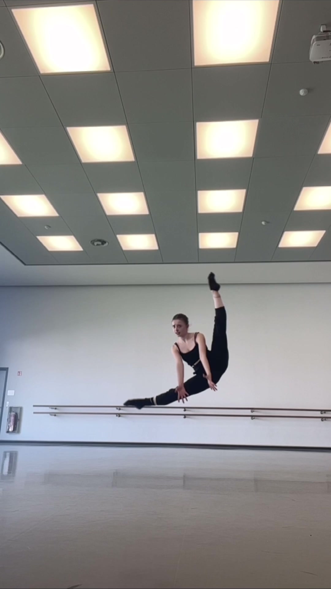 @dancelikealina