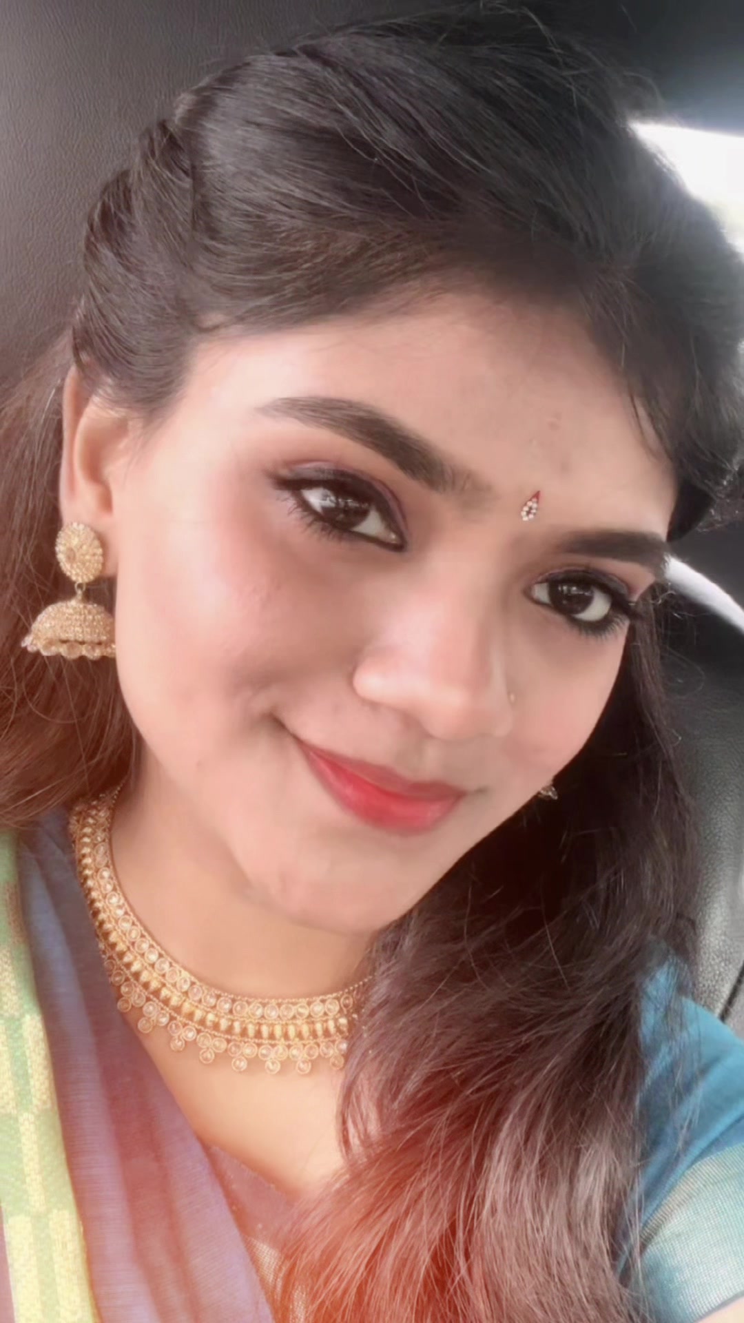 @yaashni_