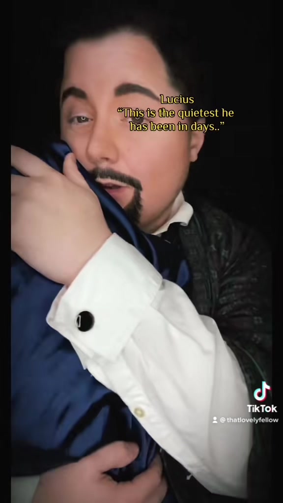 @😱𝙷𝚘𝚕𝚍𝚎𝚗😬