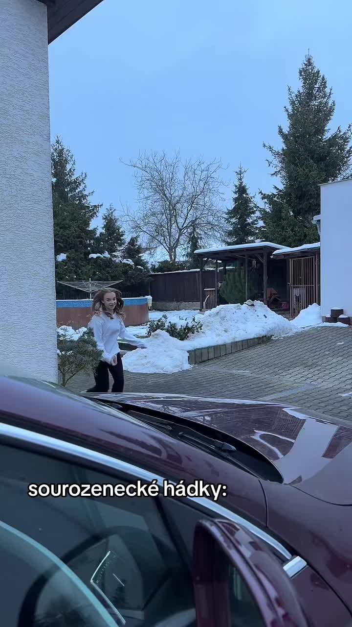 @nellyapetaa