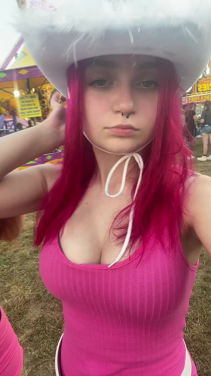 @😻