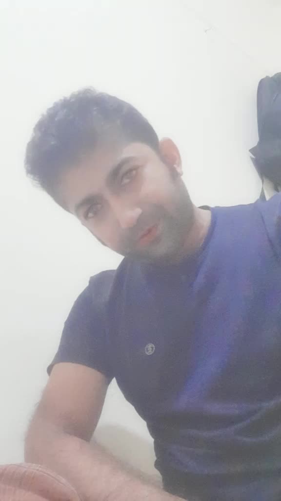 @MaHfUz