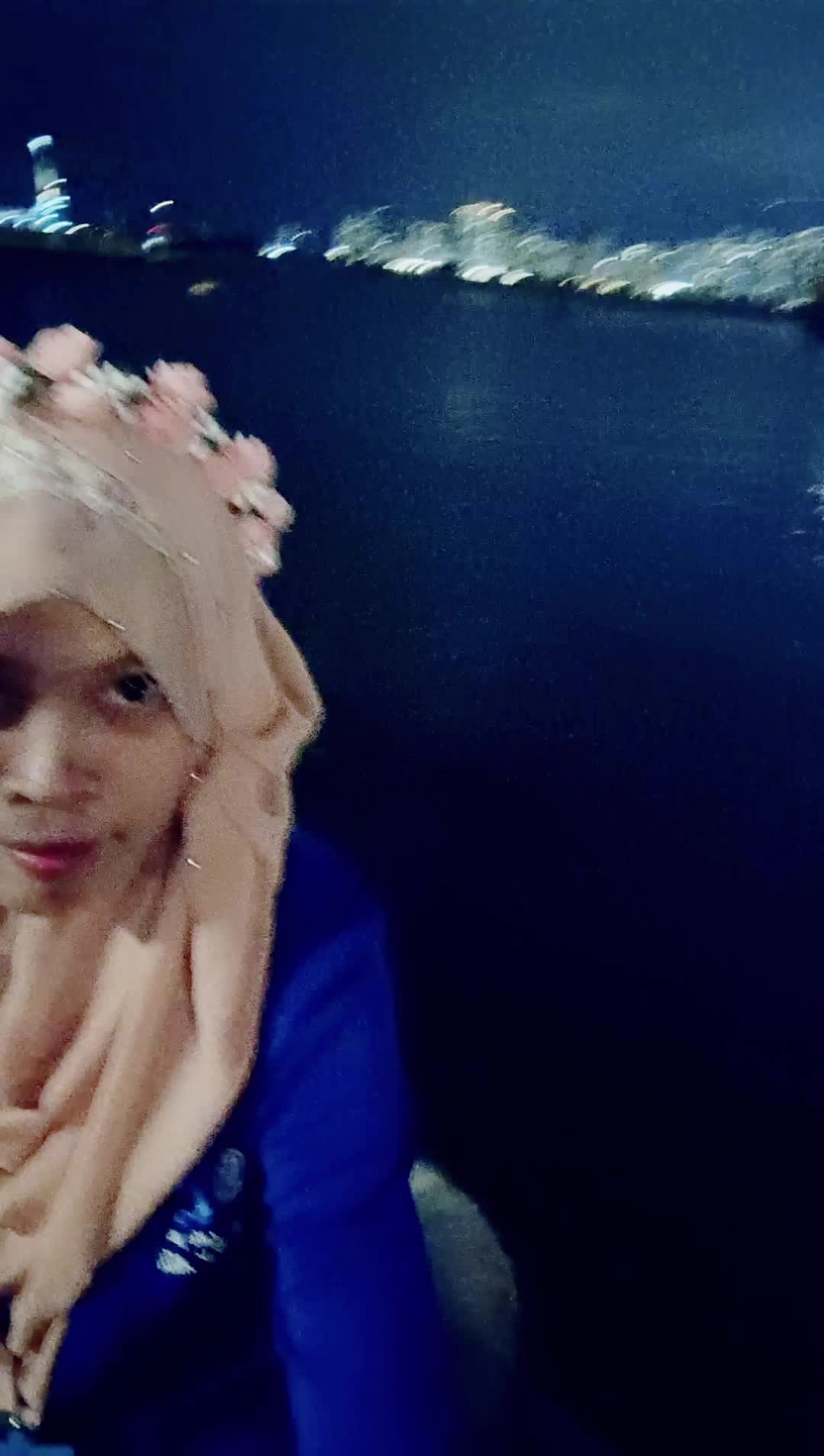 @Emi_mungil_bawel_pati