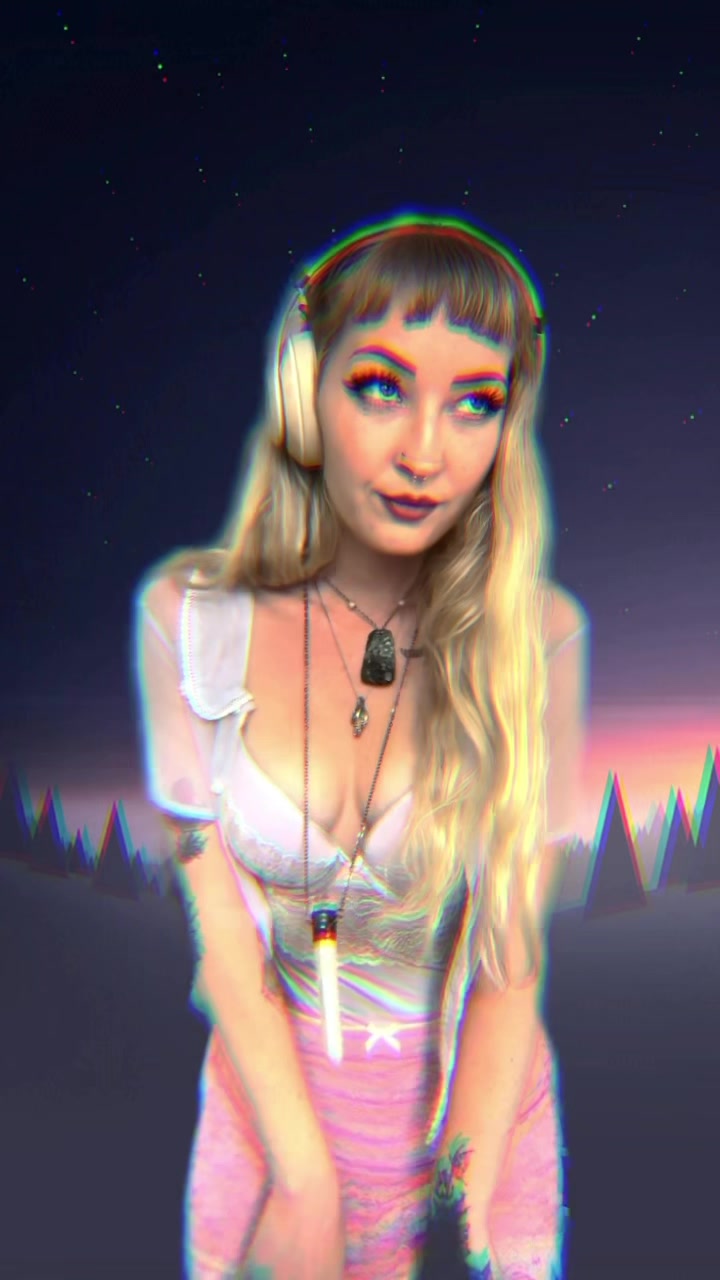 @miss_ally