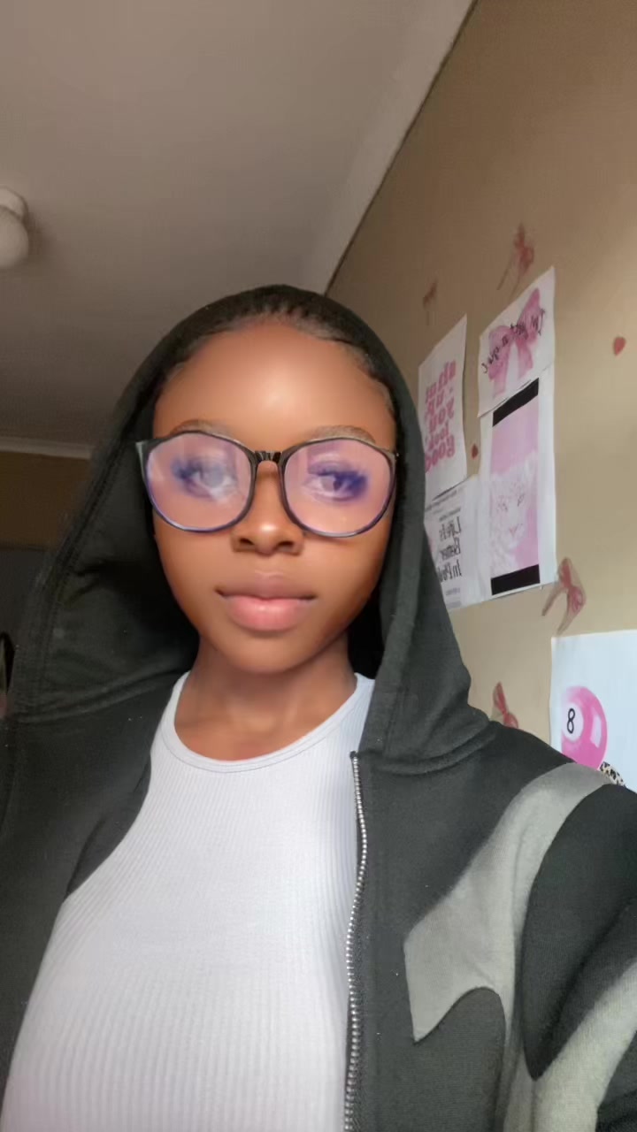 @khumeshna Nxumalo