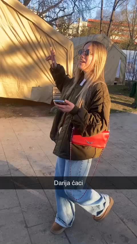 @Acika_44