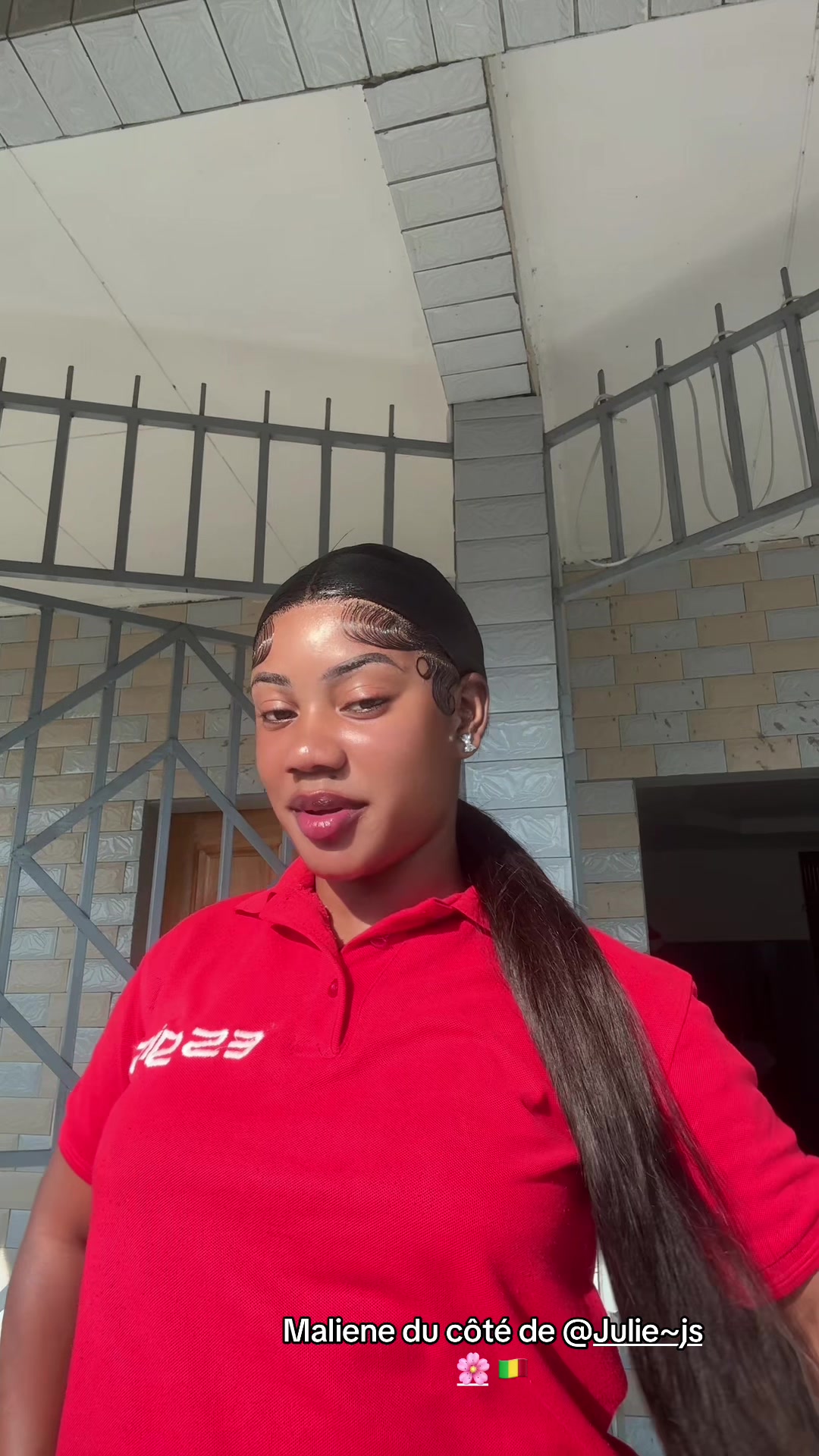 @Jessielarson💞🇬🇦 !