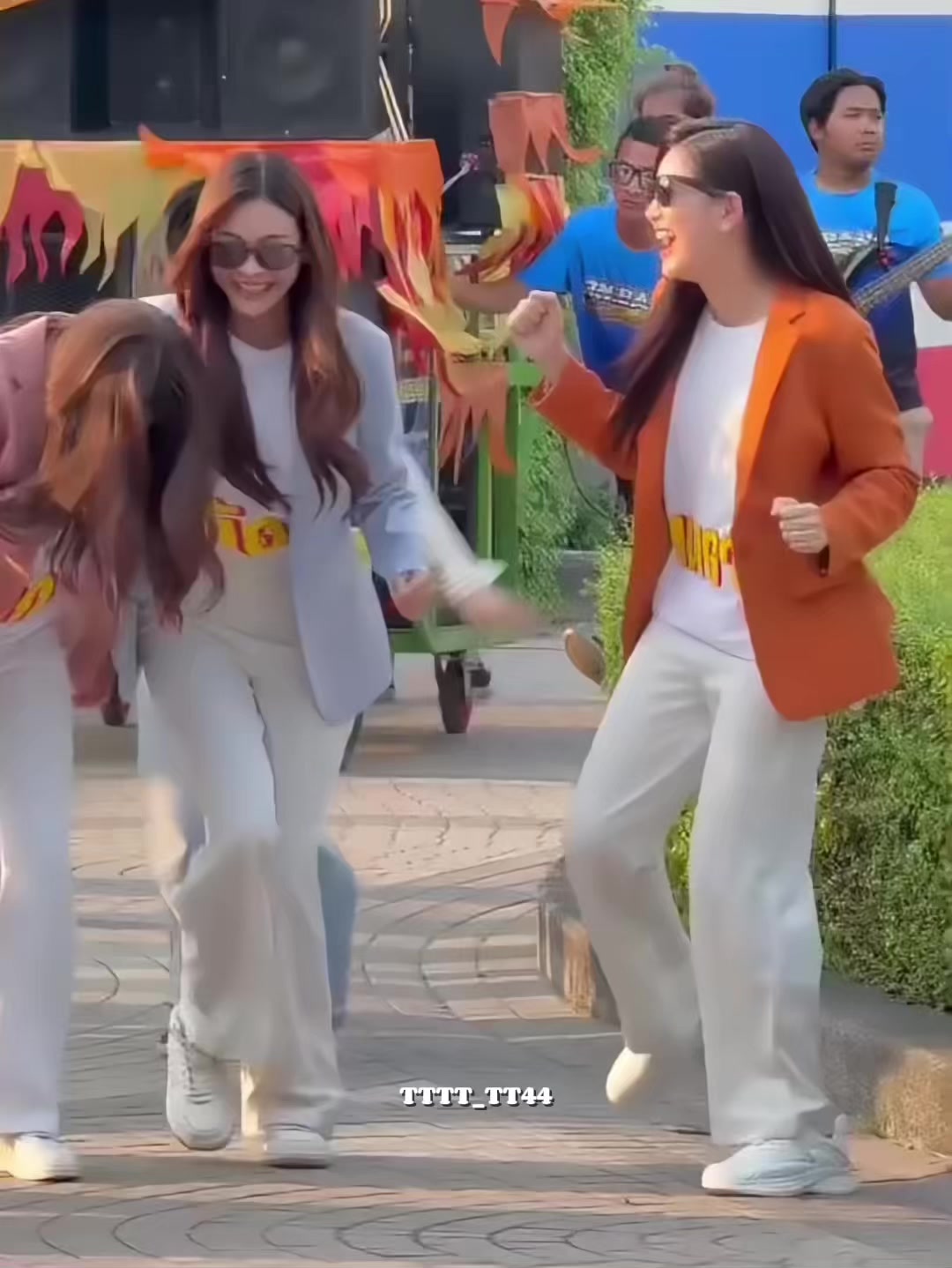 @TT