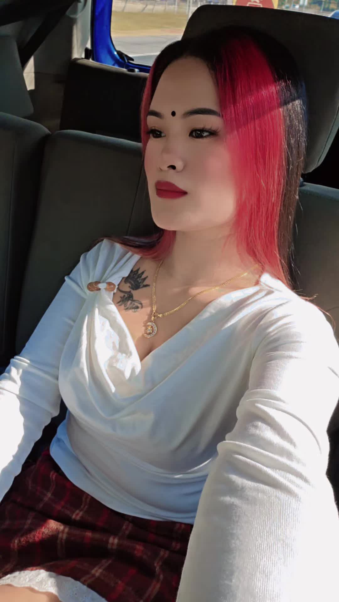 @👑🌸Blonsya रानी🌸👑