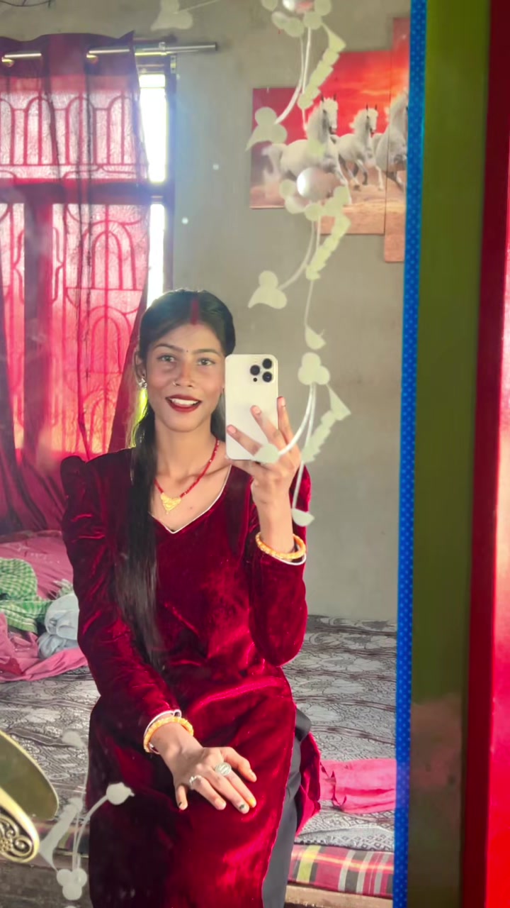 @_Miss_Swarnakar_๐ฆ