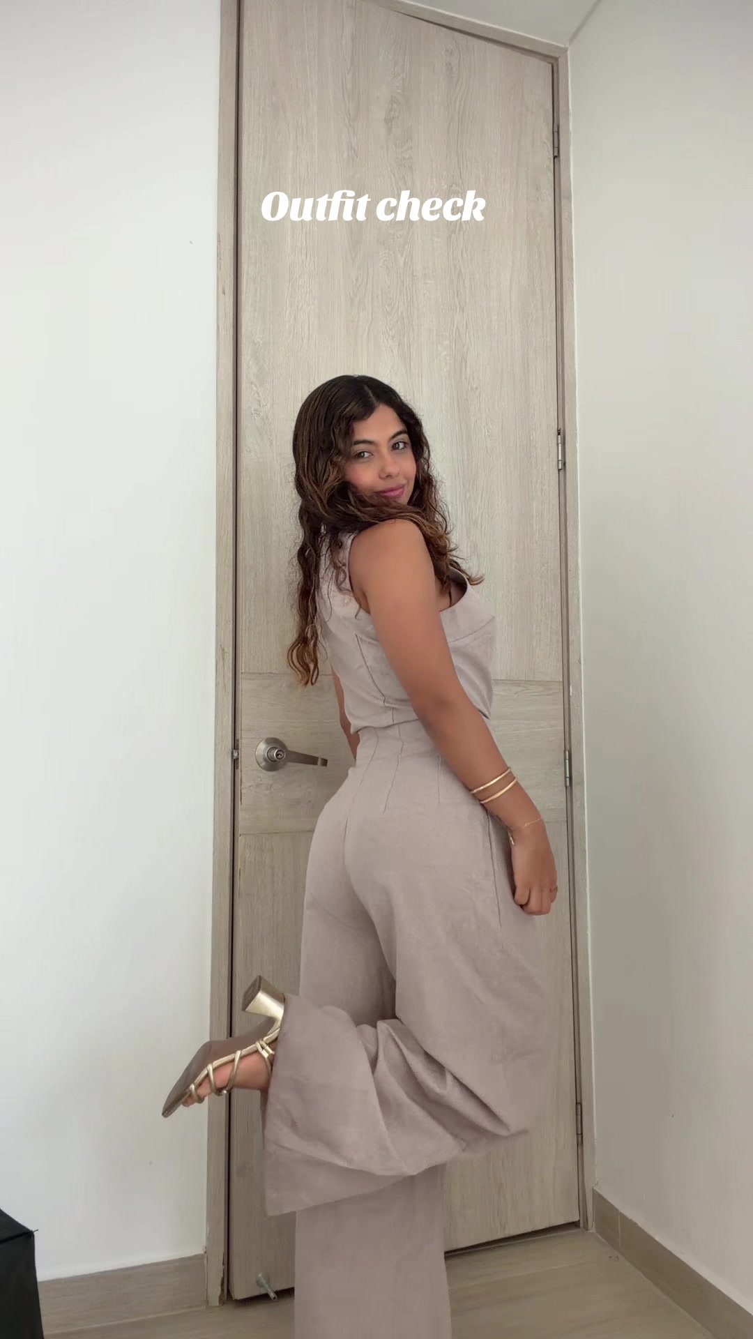 @Stephanía España
