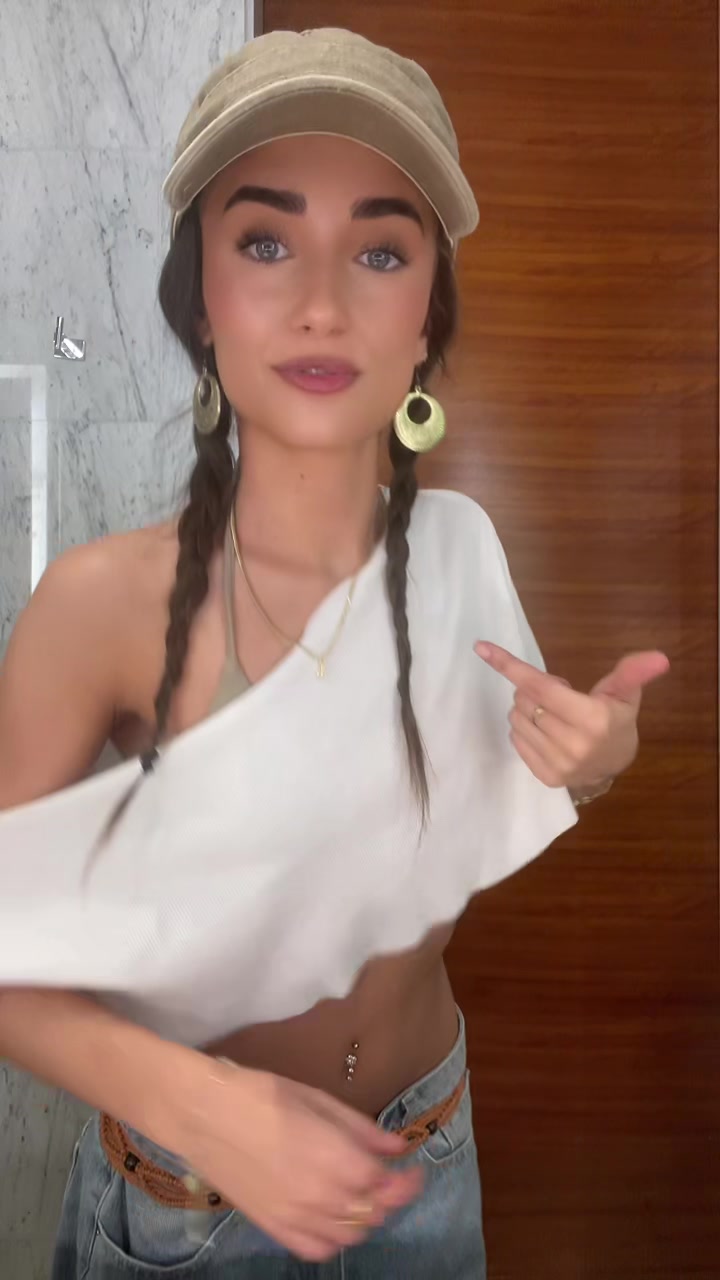 @Laurenlucisanoo
