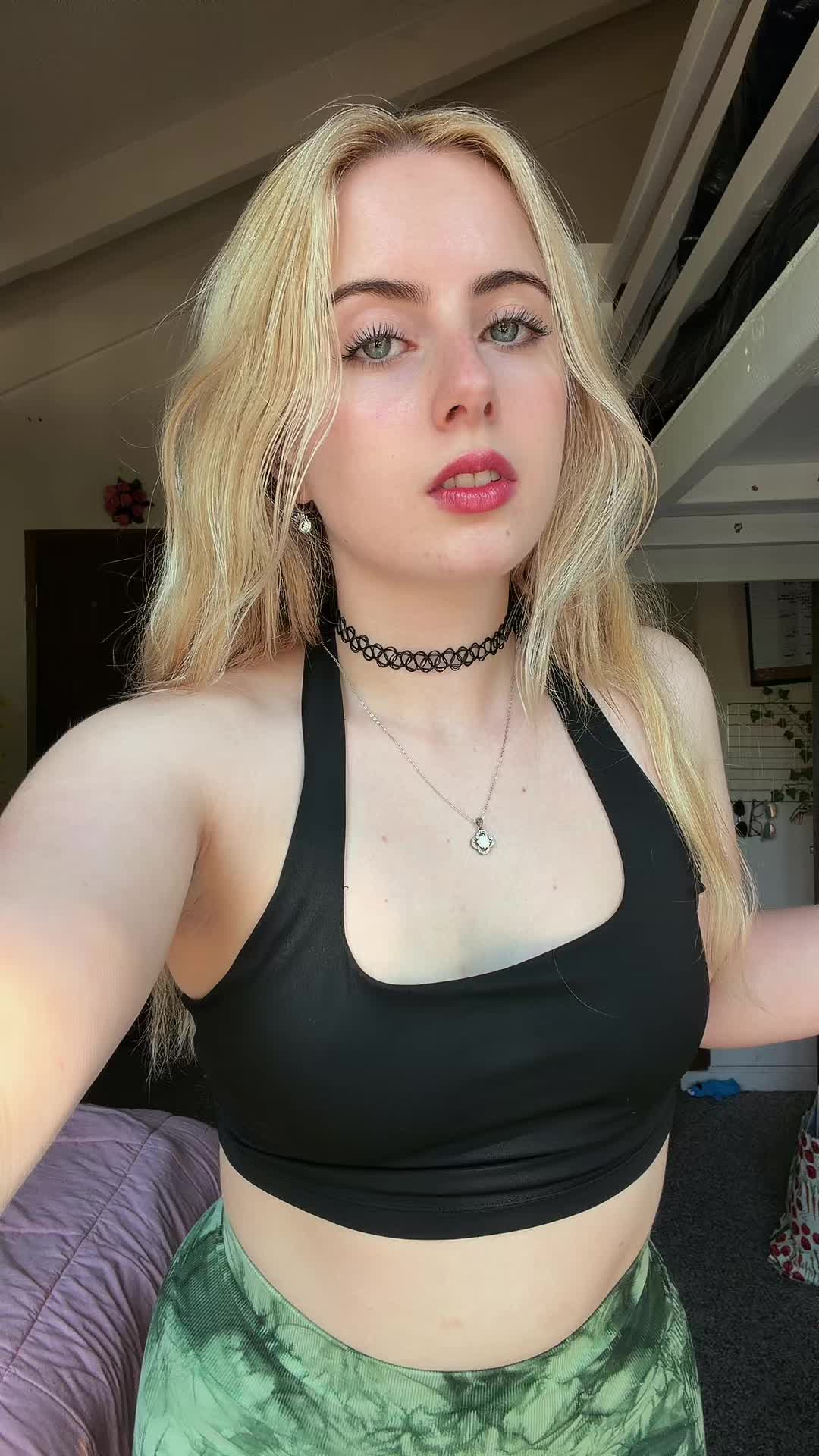 @Kr1ssee
