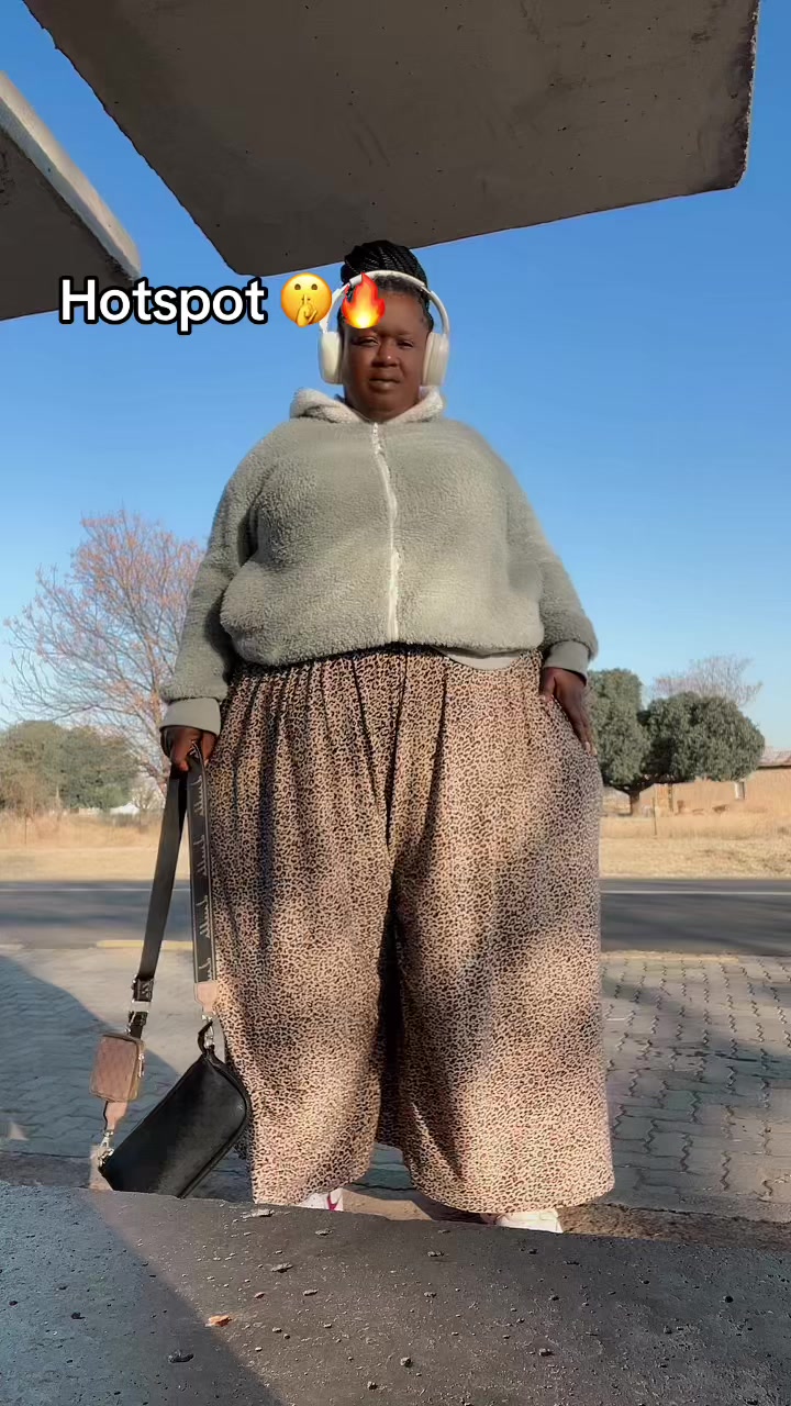 @MPHOLIZZ