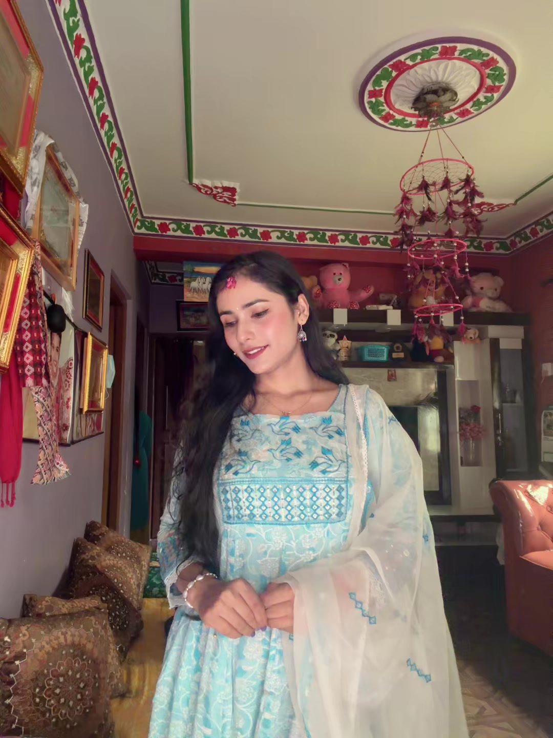 @Gauri😁❤️🌺