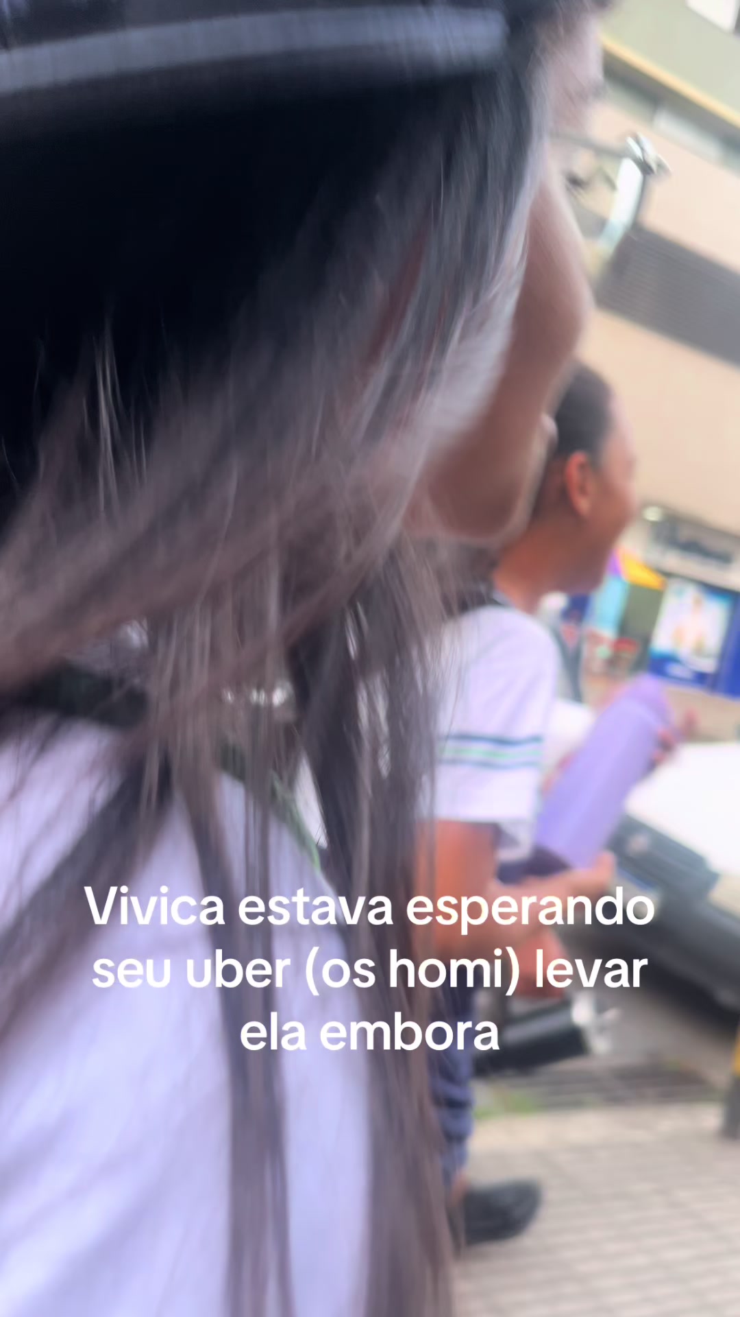 @o que vivica está fazendo??