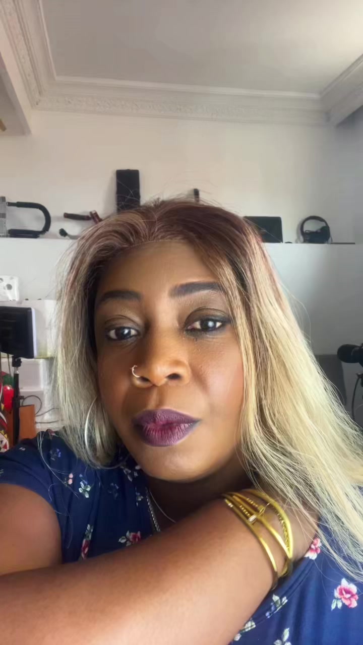 @reignite_queen