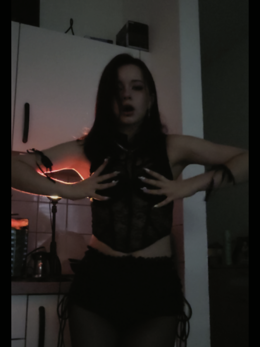 @♡𝔱𝔢𝔯𝔯𝔶♡