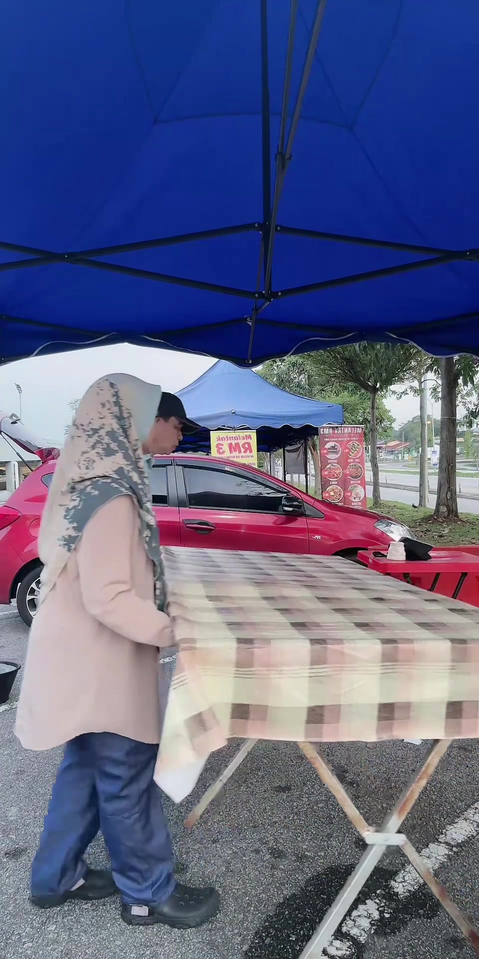 @Iza Razali