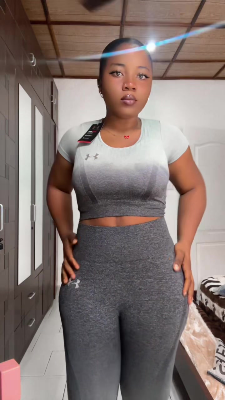 @Lizzy🛍️🛒