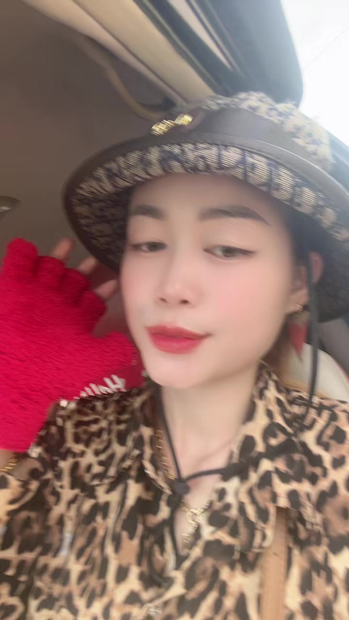 @9999 សៀវឡា