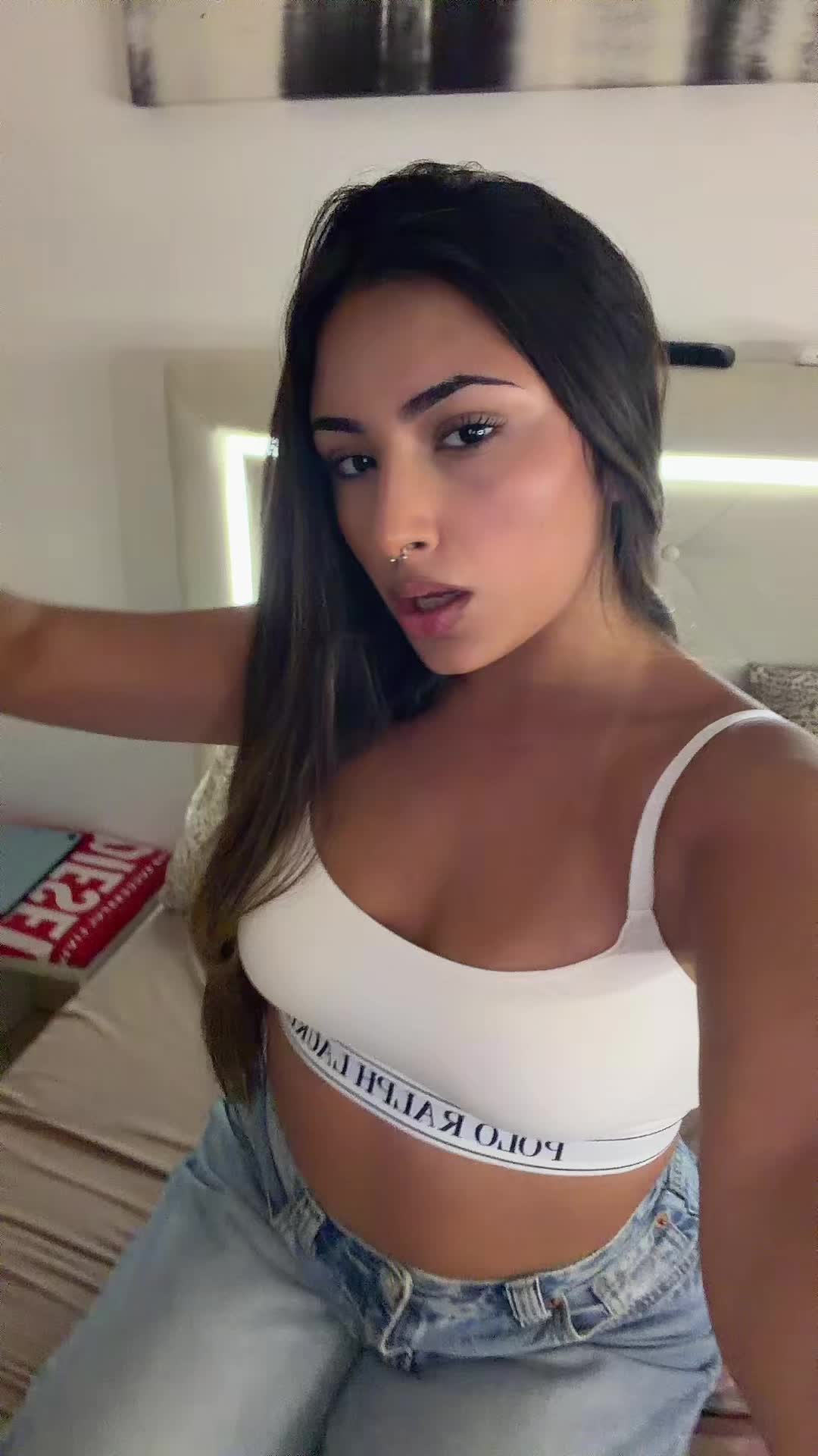 @A L E S S I A🦋