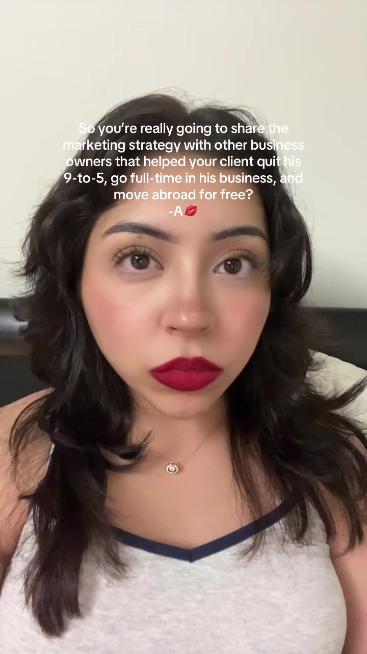 @Vanessa ➺ Marketing + Sales
