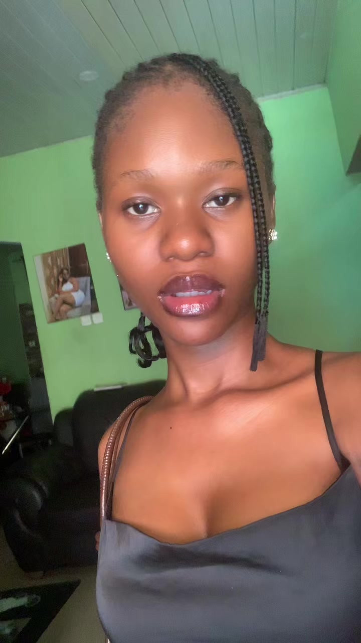 @illegurl⁷🫦