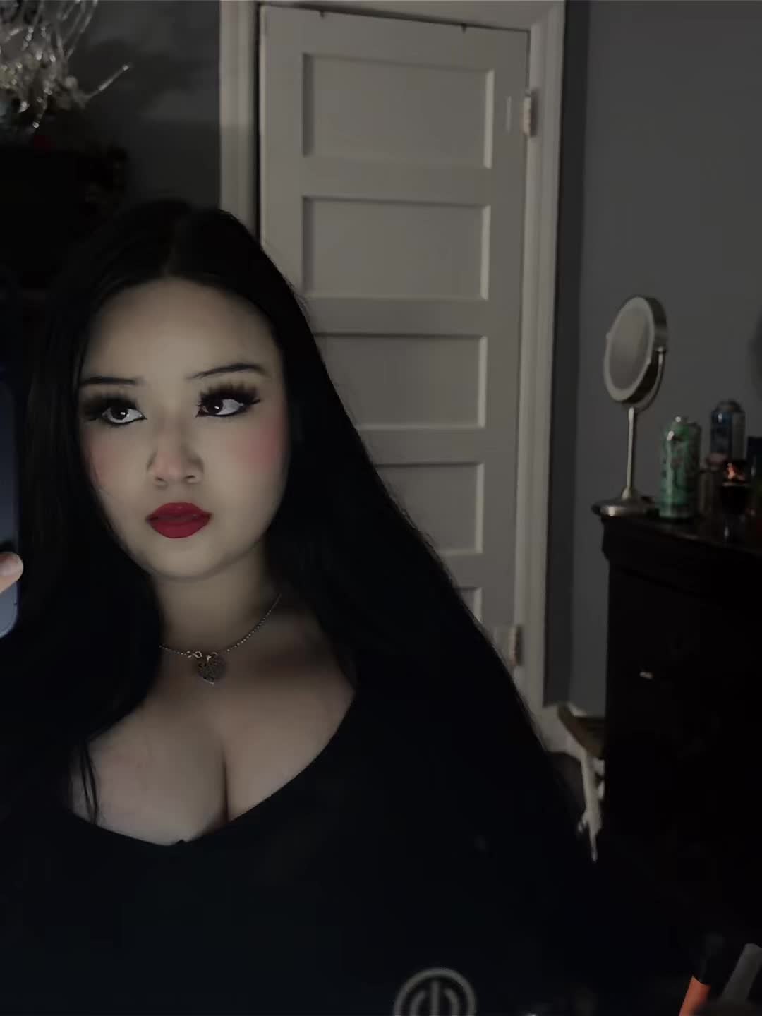 @Nicole G