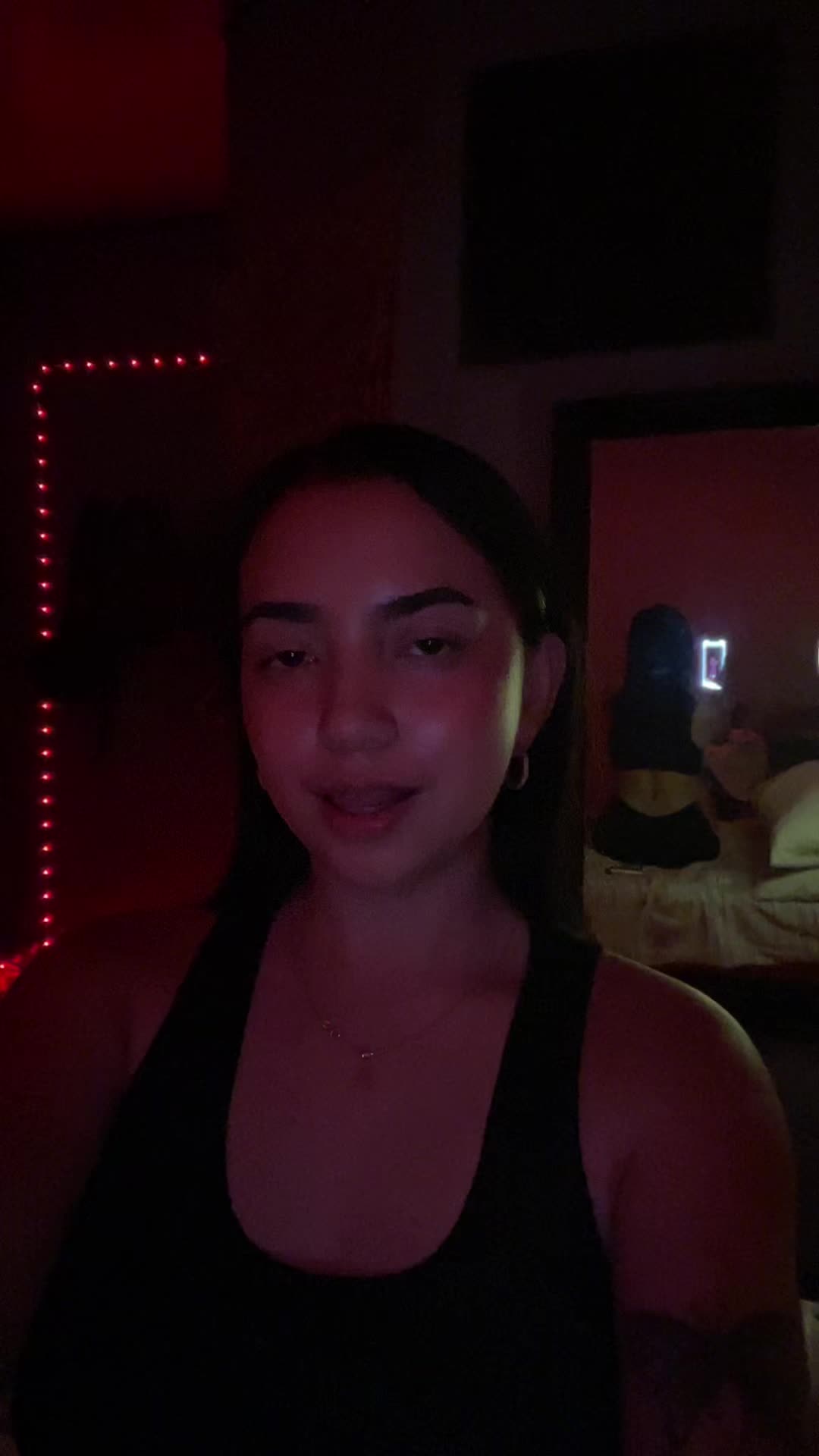 @luv.azryana on ig