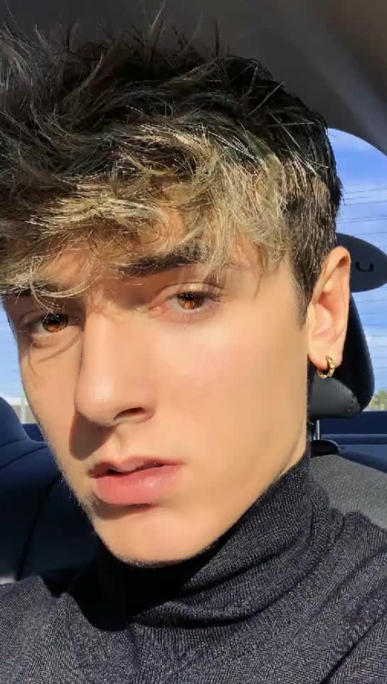 @Fanpage👉🏻🥺👈🏻🏳️&zwj;🌈💖