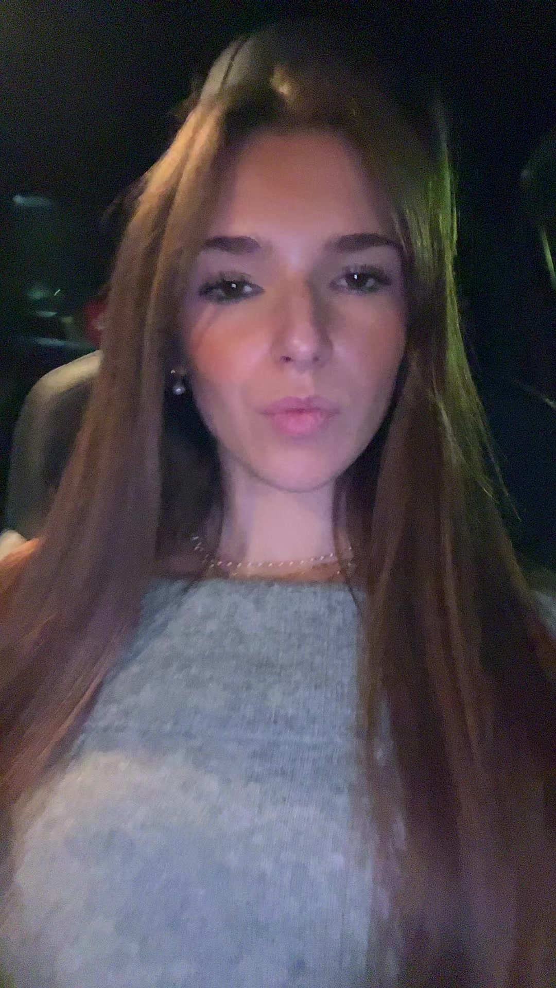 @シシ