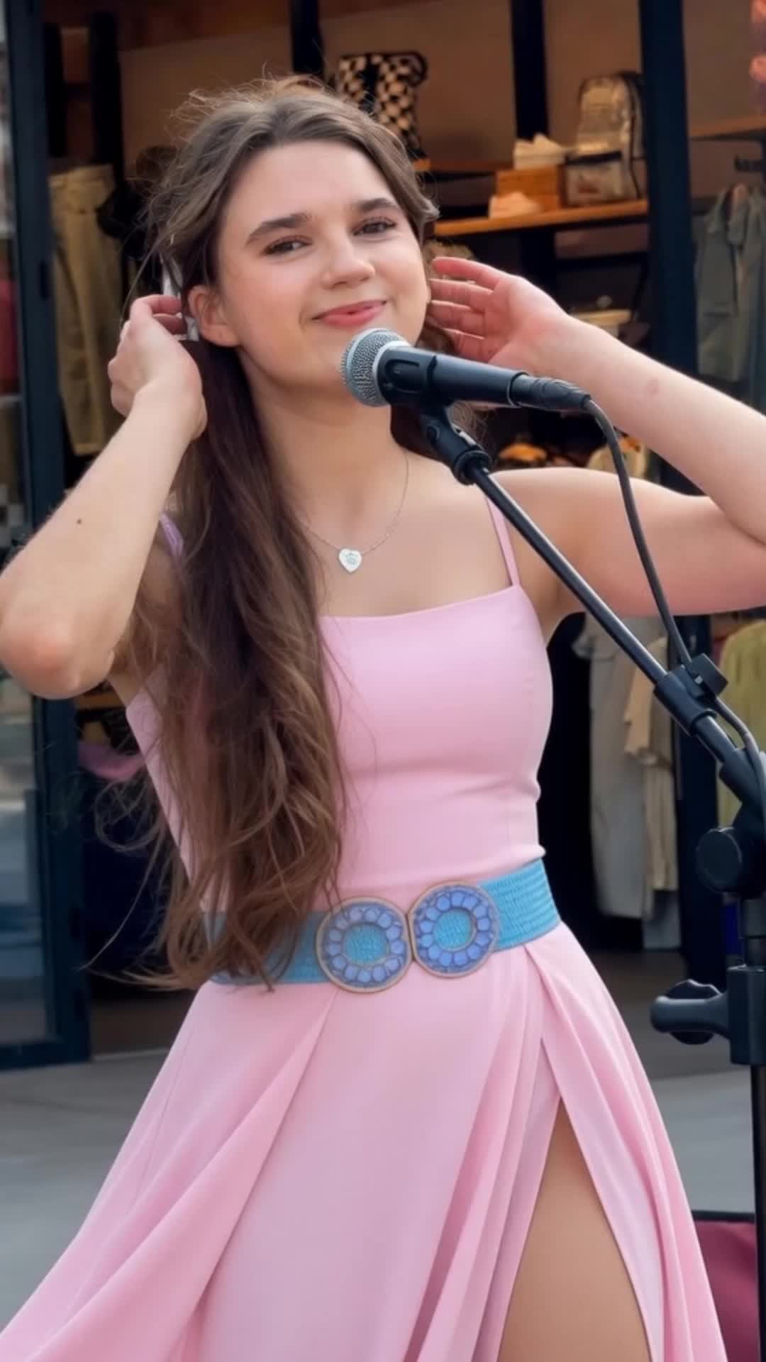 @Nana