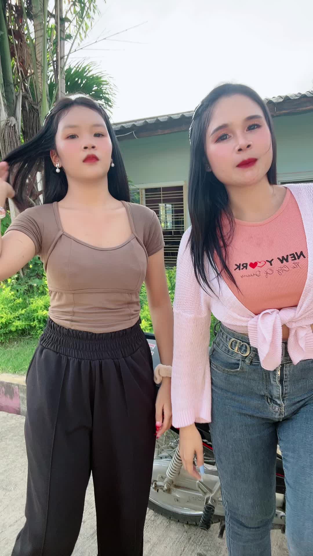 @แสงดาว จารัตน์