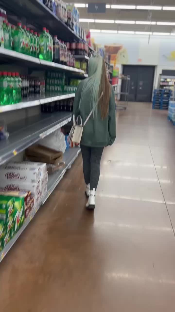 @Redandbecca2