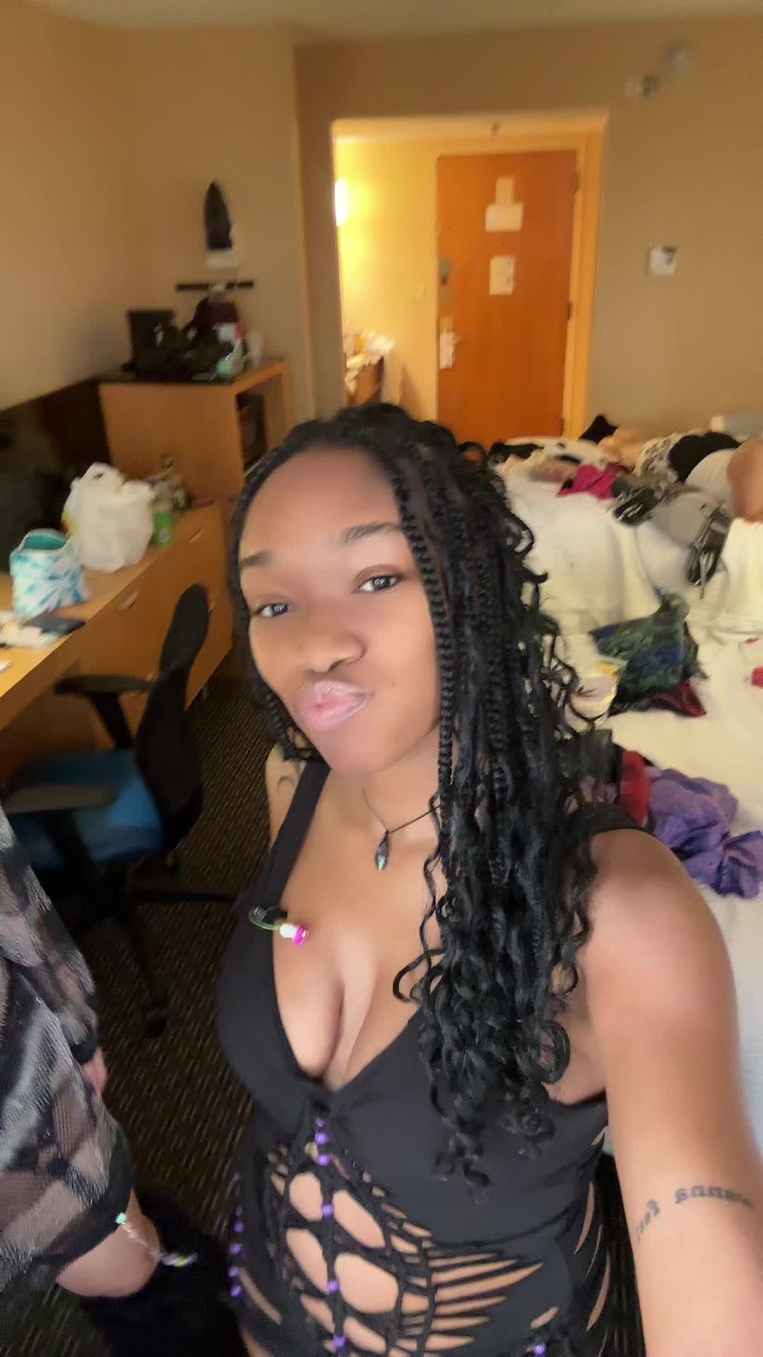 @Toniii