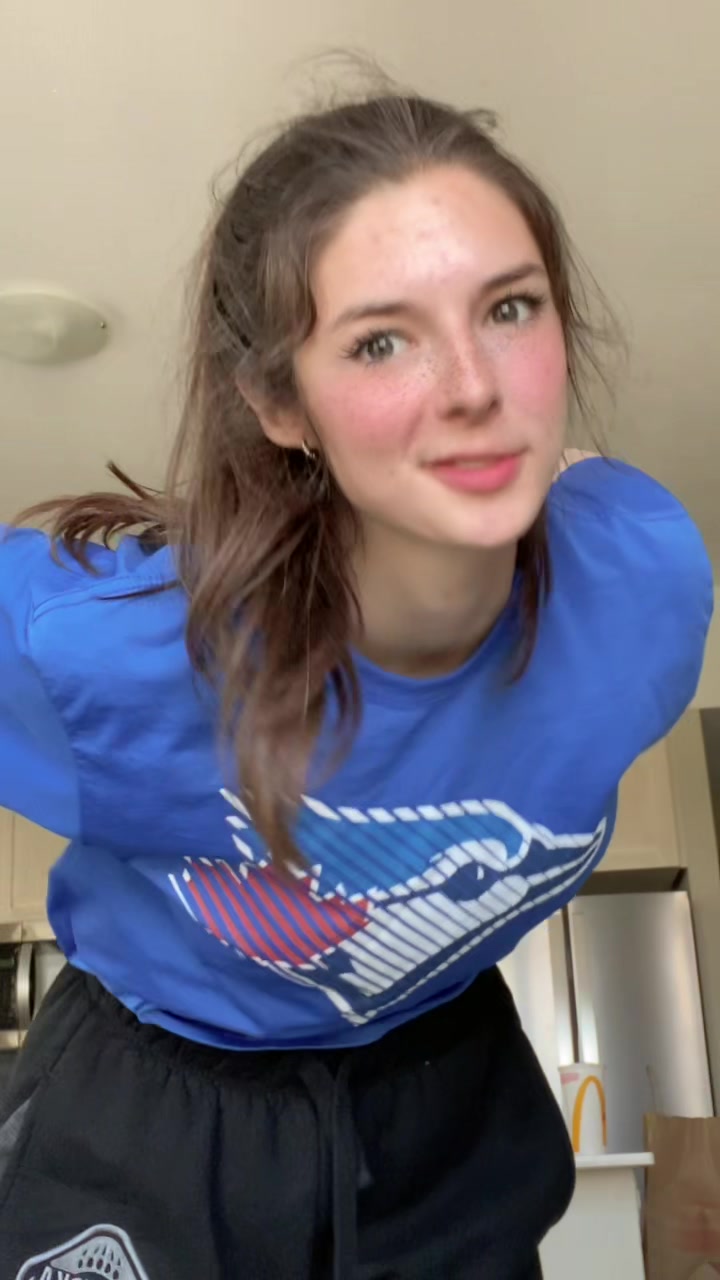 @EllaBloom