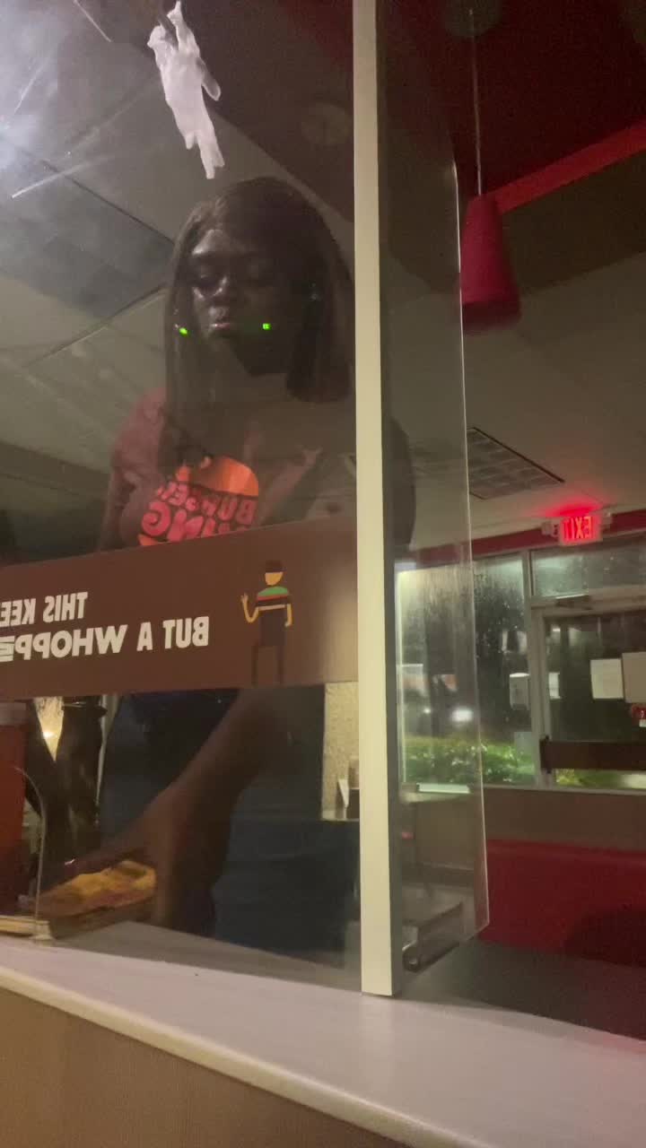 @🧜🏿&zwj;♀️ bₗₐqᵤₑ bₑᵣᵣy 🧜🏿&zwj;♀️